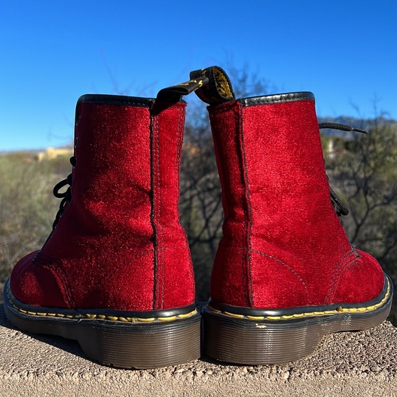 🏴 Dr. Martens MIE Vintage Red Velvet Boots UK 5 - Picture 6 of 17